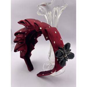 Diadema Elegante con Diseño Único, Hecha en Italia - Product Image 2