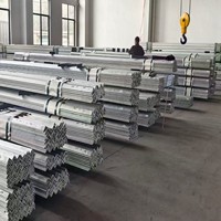 Barre d'angle en acier inoxydable laminé à chaud AISI 304, finition n°1, égal à chaque extrémité, longueur 6 mètres