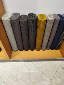 Tela de lana de primera calidad hecha a medida diseñada para la comodidad, la durabilidad y la elegancia atemporal. Ideal Para trajes, chaquetas y abrigos - Product Image 2