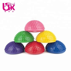 Pelota de Masaje Semirredonda Ecológica Premium, Pelota de PVC Inflable con Púas para Terapia Muscular Profunda de Pies y Fitness - Product Image 1