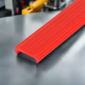 Bande d'étanchéité en caoutchouc de silicone polyvalente pour diverses utilisations dans les produits en caoutchouc