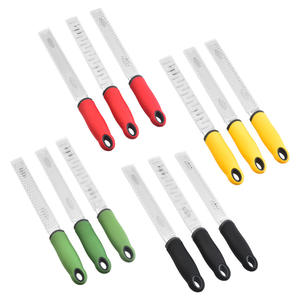 Râpe à fromage à poignée souple Râpe à légumes Râpe à légumes Râpe à zester <span class=keywords><strong>de</strong></span> <span class=keywords><strong>cuisine</strong></span> polyvalente - Product Image 2