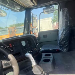 Camión Tractor Sinotruk Howo 6x4 de 371HP, 10 Ruedas, Euro 3, Diésel, Manual, para Transporte de Materiales de Construcción - Product Image 4