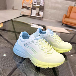 Zapatos de estilo casual de diseñador en tendencia 2026, de cuero genuino, estilo retro, para mujer, y deportivos gruesos para hombre. - Product Image 3