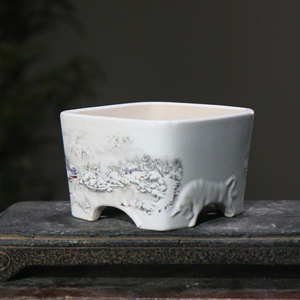 Maceta Cuadrada de Cerámica Hecha a Mano, Diseño de Escena Nevada en Arcilla Blanca, Aplique Decorativo para Plantas - Product Image 1