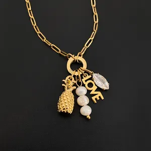 Collana EManco Stile Y2K Minimalista in Acciaio Inossidabile Color Oro con Ciondoli Ananas LOVE Perle e Cristalli, Moda Donna per Feste - Product Image 4