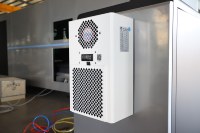 Machine de découpe laser à fibre BEKE 4020 6000W CNC pour la découpe d'acier au carbone et d'acier inoxydable, pour le traitement industriel du mobilier et des cadres de portes