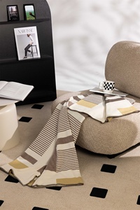 ผ้าห่มผ้าไมโครไฟเบอร์ถักสำหรับเดินทางสุดหรูแถบสี<span class=keywords><strong>สด</strong></span>ผ้าไมโครไฟเบอร์2024 OEKO-TEX - Product Image 4