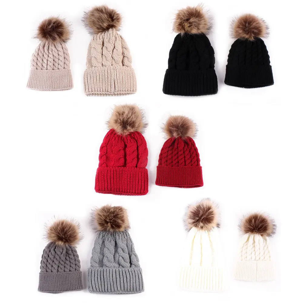 Yüksek kalite kış açık sıcak yumuşak nefes katı renkler kalınlaşmış özel logo örme ebeveyn çocuk şapka bere kap ile pom