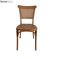 Nouvelle arrivée, chaise de salle à manger empilable Sunzo pour mariage, hôtel, location, utilisation en extérieur, ferme, villa, en résine plastique PP