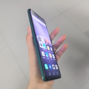 Smartphone Camon50 Pro 5G original en gros, débloqué pour le marché mondial, avec écran incurvé de 6,7 pouces, grande mémoire 16 Go + 512 Go, charge rapide 45 W - Product Image 2
