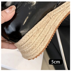 Nouvelles Bottes Cheville Femme Tendance 2027 – Couleur Unie, Bout Rond, Fermeture Éclair, Plateforme, Semelle Épaisse Antidérapante, Tressage et Couture, Modèle Designer - Product Image 5