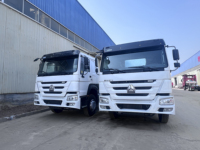 Camion tracteur remis à neuf à bas prix Sinotruk HOWO 6x4/8x4 pour transport lourd