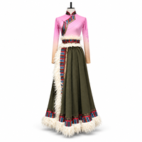 Costume de danse ethnique moderne professionnel pour femmes, robe de style mongol tibétain avec bordure en fausse fourrure et pompons