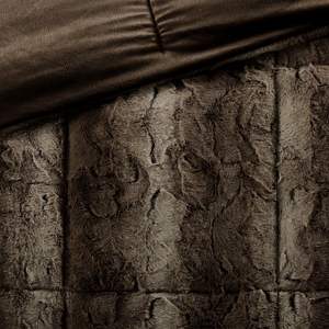 DB 4pc Faux Fur Comforter Set Soft Vintage Pattern 3pcs for Home Use for Spring and Winter <b>Polyester</b> <b>Filling</b> - Product Image 5