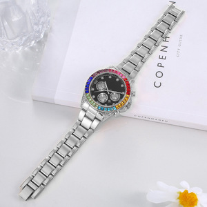 Montre-bracelet de luxe pour femmes, montre-bracelet glacé, personnalisé, diamant coloré, vente en gros, nouvelle collection - Product Image 6