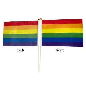 Promoción Precio favorable Venta caliente Orgullo <span class=keywords><strong>integral</strong></span> del arco iris en el palo con poste 14*21cm Bandera de mano - Product Image 4