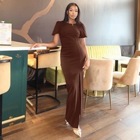 Gaun pendek wanita model bodycon warna polos Y3214, kerah bundar, lengan pendek, dengan potongan samping, cocok untuk jalan-jalan.