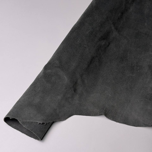 Cuir de vachette suédé, surface douce en velours, matériau élégant mat pour chaussures, sacs, accessoires, fabrication OEM ODM sur mesure - Product Image 2