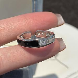 Anillo de Plata Pura S925 con Esmalte Negro, Diseño de Nicho, Simple, Moderno, Incrustaciones de Alta Calidad, Líneas Vintage, Estilo Abierto - Product Image 1