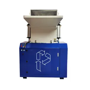 Ce Plastic Recycling 450-700 Kg/u Hdpe Pet Pe Pp Fles Plastic Crusher Breekmachine Met Cilinder