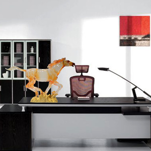 Escultura de resina de cristal de caballo galopando, figura artística para decoración de oficina y hogar, 820x190x520mm - Product Image 1