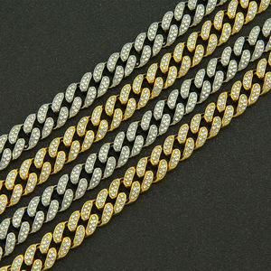 Collar Cubano <span class=keywords><strong>de</strong></span> Cadena <span class=keywords><strong>de</strong></span> 13mm con Incrustaciones <span class=keywords><strong>de</strong></span> Diamantes <span class=keywords><strong>de</strong></span> Imitación, Estilo Hip-Hop Europeo Americano, Color Dorado, para <span class=keywords><strong>Hombre</strong></span>, Barato, 2026 - Product Image 4