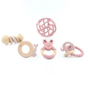Neues Design Sensorische Baby Beiß spielzeug Häkel rassel Weiche Bpa Free Holz Baby Beißring Ring Spielzeug Geschenkset