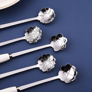 4 cái trẻ em <span class=keywords><strong>Flatware</strong></span> Set thép không gỉ và phim hoạt hình gốm xử lý Kid của Muỗng cho món tráng miệng trà cà phê với màu sắc Hộp quà tặng - Product Image 5