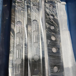 Composants de précision en alliage d'aluminium usinés CNC sur mesure, pièces dissipatrices de chaleur pour <span class=keywords><strong>suspension</strong></span> automobile intelligente - Product Image 2