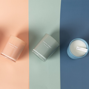 เยว่หยิง ผู้จัดจำหน่ายน้ำหอมปรับอากาศสำหรับบ้าน รับผลิตแบรนด์ของคุณเอง ของตกแต่งบ้านสุดหรู ชุดเทียนหอมสำหรับเป็นของขวัญ ทำจากขี้ผึ้งถั่วเหลือง - Product Image 2