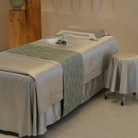 Housse de lit SPA gris clair de luxe, ensemble de draps de table de massage 4 pièces, couvre-lits épais pour salon de beauté, ensemble de lit de physiothérapie simple