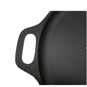 Plancha de Hierro Fundido Precurada Antiadherente Clásica de 13.6 Pulgadas con Asas Dobles - Product Image 5