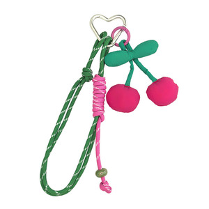 Porte-clés de voiture rose 3D, pendentif cerise verte, ornement de simulation de cerise, breloque fruitée exquise et élégante pour femme - Product Image 5