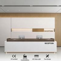Comptoir d'accueil moderne et minimaliste en MDF écologique et durable pour hall d'hôtel et bureau d'entreprise