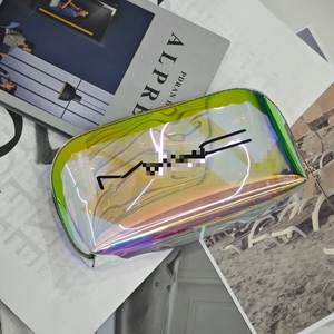 Sac cosmétique holographique en TPU imperméable de grande capacité de haute qualité, sac à couture - Product Image 2