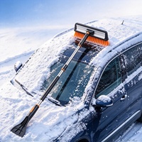 Pelle à neige 3-en-1 avec tête de pelle large, grattoir à glace à long manche et brosse à eau pour le déneigement