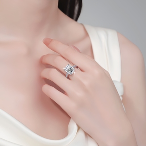 Anello di Lusso in Moissanite Certificata GRA da 2ct e 5ct, Taglio Radiant VVs1, in Argento Sterling S925, Regalo di Fidanzamento per Donne - Product Image 5