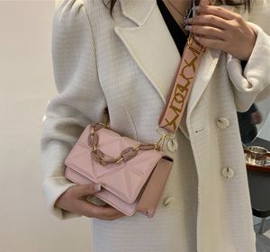 Fashionable International Chain Handbag Versatile and Small <b>Square</b> Bag and Crossbody Bag for Women - Product Image 3