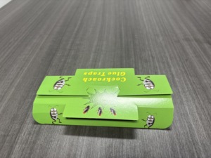 Piège à colle <span class=keywords><strong>pour</strong></span> <span class=keywords><strong>cafards</strong></span> pré-appâté personnalisable - Attrapeur multi-parasites efficace <span class=keywords><strong>pour</strong></span> l'intérieur/la cuisine (araignée, poisson argenté, grillon) - Product Image 3