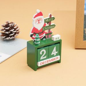 Calendrier de l'Avent en bois personnalisé pour enfants - Décoration de bureau et cadeau de Noël avec Père Noël et sapin - Product Image 3