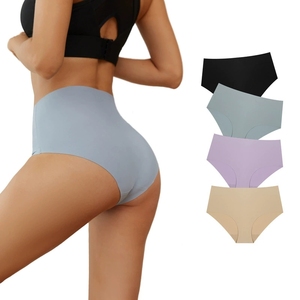 Culottes string pour femmes, mi-hautes, en soie glacée, sans couture, sans traces de culotte et anti-camel toe, pour le sport, le yoga, sous-vêtements - Product Image 2