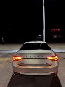 Skoda Kodiaq Gasolina/Diésel 2026, Auto Skoda Superb 1.4t, 5 Puertas, 5 Asientos, Versión 2026, Auto Nuevo, Precio Económico, Exportación de Autos de China - Product Image 2