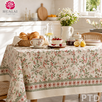 Nappe de Noël HuaLai 90x156 pouces en polyester imitation coton, motif botanique feuilles de houx et baies rouges, couverture de table festive