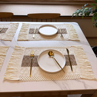 Sets de table carrés en coton et lin tissé style bohème, avec pompons style Ins, résistants à la chaleur, en fil de coton vintage, fleurs décoratives