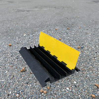 1 2 3 4 5 fentes pour fils en caoutchouc Pvc Bosse de vitesse Sécurité routière Rampe de câble en caoutchouc Protecteur de 5 canaux en caoutchouc