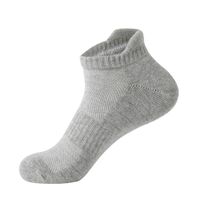 Vente en gros Chaussettes de sport en coton et polyester mélangés Printemps Eté Déodorant Chaussettes de course en maille pour hommes