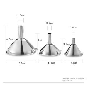 Conjunto de 3 Peças Mini Funis de Cozinha em Aço Inoxidável Ecológicos Design Manual Pequenos para Transferência de Óleo Líquido Nova Caixa - Product Image 2