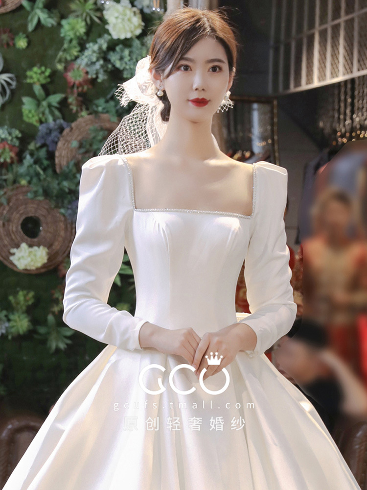 S3543R - Elegant Spring Bride Dress with Starry Sky Details