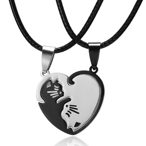 Collane di coppia alla moda in acciaio inossidabile nero bianco gatto buona fortuna collana con ciondolo a forma di cuore <span class=keywords><strong>per</strong></span> <span class=keywords><strong>gioielli</strong></span> regalo migliori amici - Product Image 1